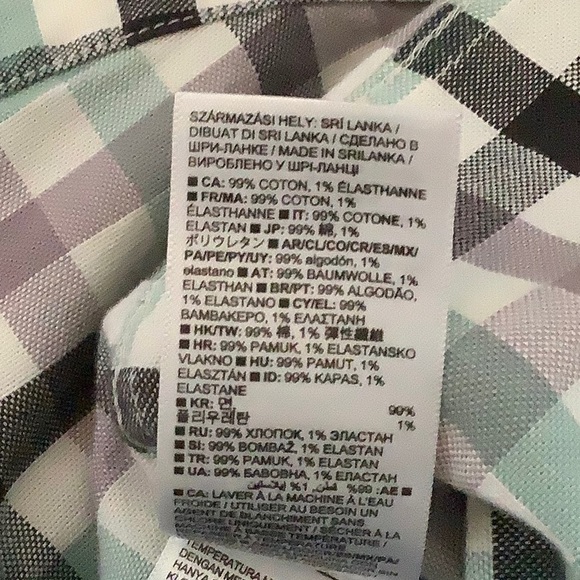 Gap Long Sleeve button collar oxford shirt.   Size Large. - Picture 5 of 5